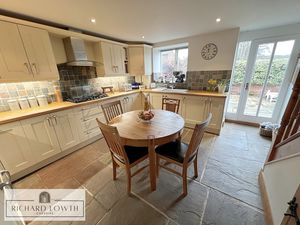 Breakfast Kitchen- click for photo gallery